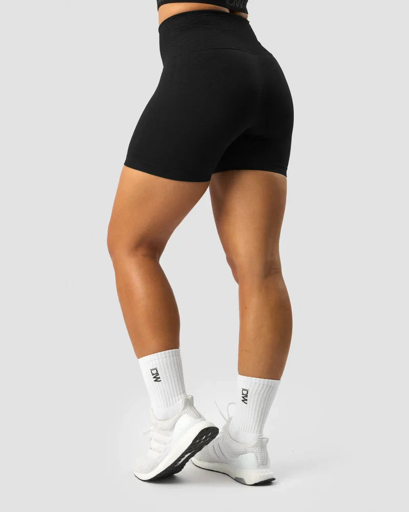 ICANIWILL Define Seamless Pocket Shorts Wmn