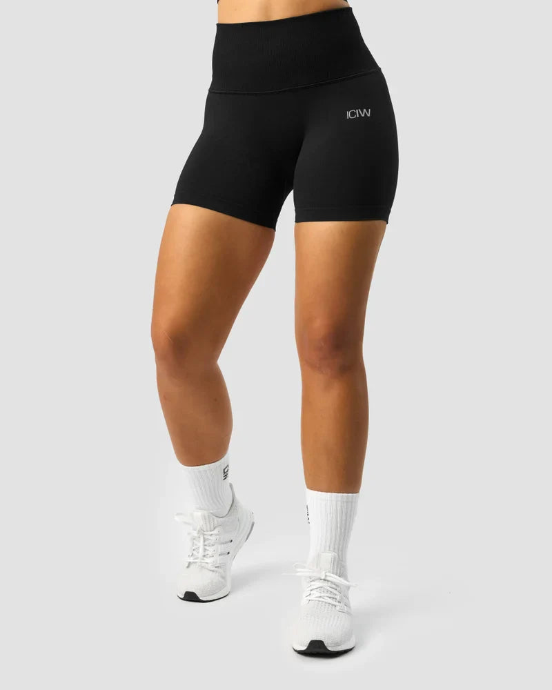 ICANIWILL Define Seamless Pocket Shorts Wmn